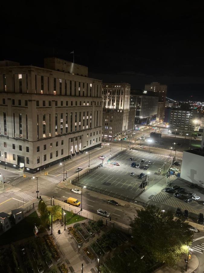 "Arrons Place" At The Griswold Détroit Extérieur photo